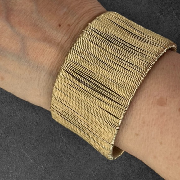 Wide open gold plated wire cuff bracelet - Picture 1 of 8